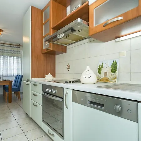 With Wifi - 15862 شقة